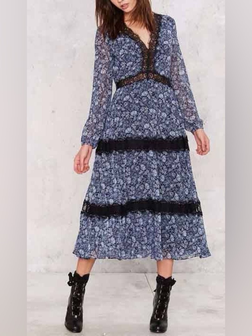Blue Floral Lace-Trim Maxi Dress - Women in Small